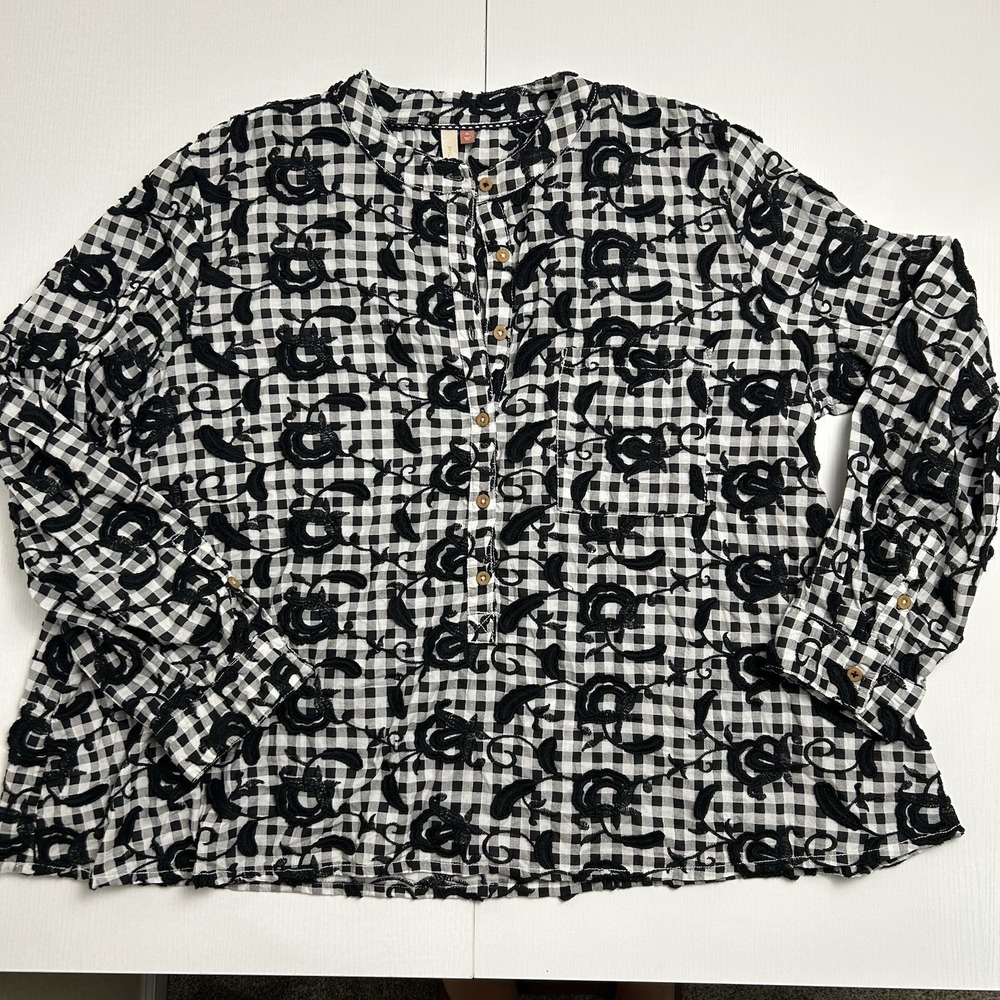 Anthro Pilcro Whitney Textured Blouse Floral XL Black White Boho Breezy Cottage